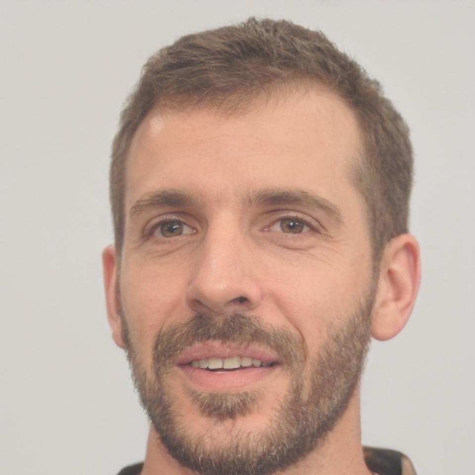 Portrait de Julien Moreau, expert en gestion de risques financiers